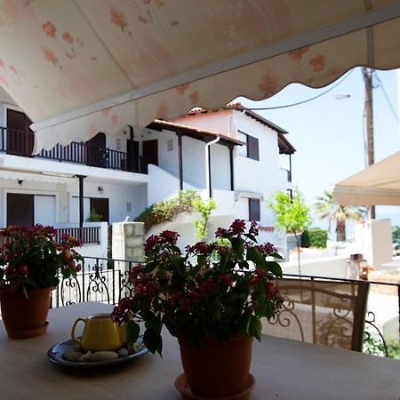 Beachfront Deluxe Apt. Pefkochori Esterno foto