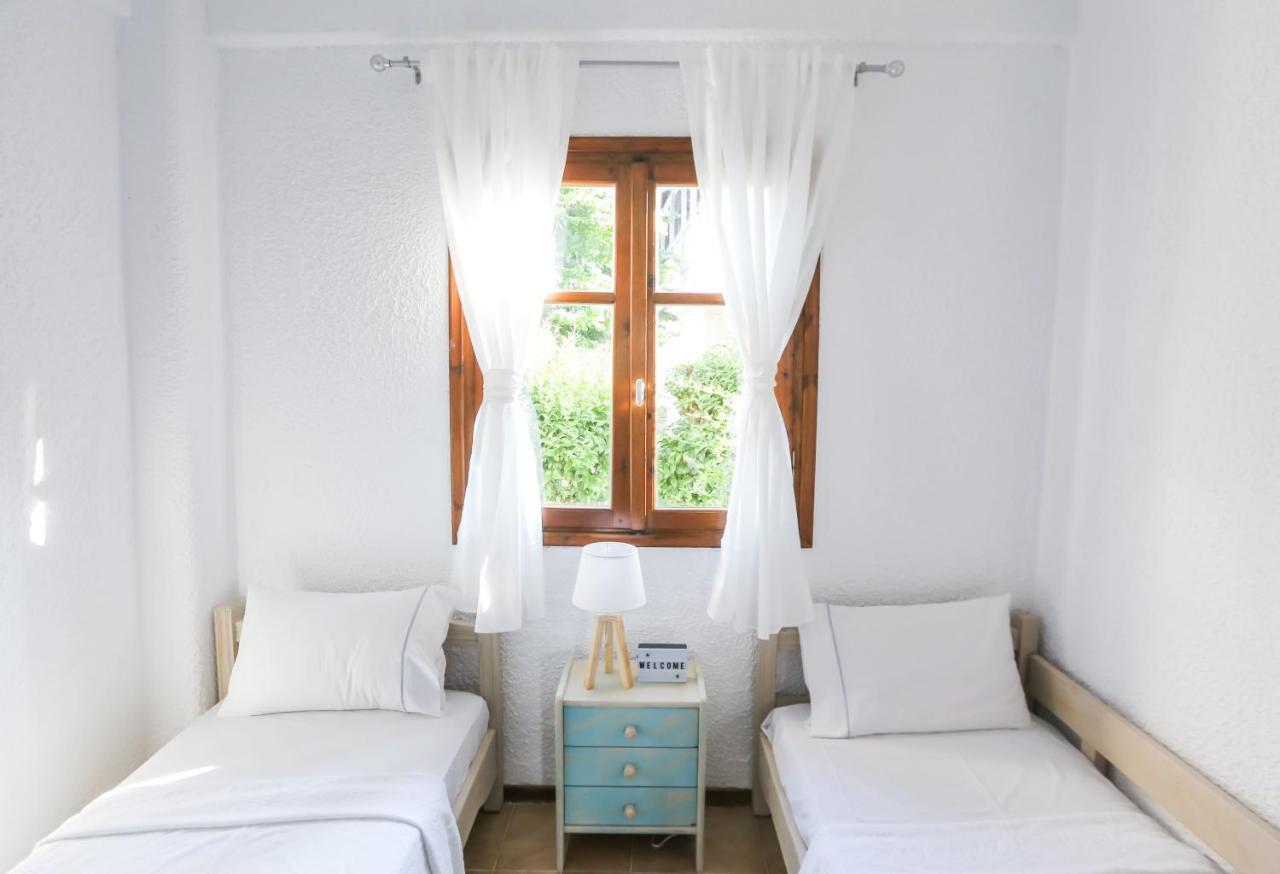 Beachfront Deluxe Apt. Pefkochori Esterno foto