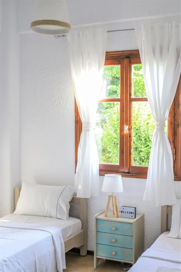 Beachfront Deluxe Apt. Pefkochori Esterno foto